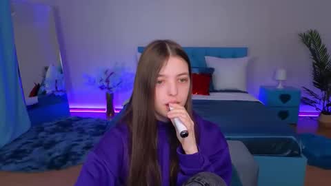 Lili Bakery online show from May 9, 2:35 am