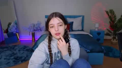 Lili Bakery online show from March 17, 5:44 am