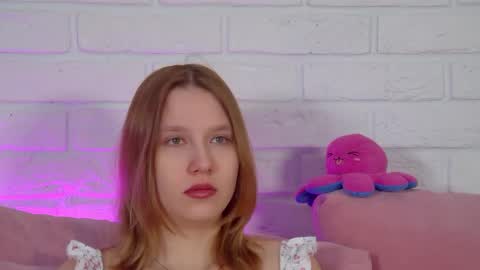 LiliLinn online show from May 26, 4:34 am