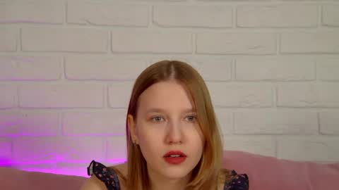 LiliLinn online show from May 25, 4:22 am