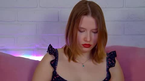 LiliLinn online show from April 28, 5:55 am