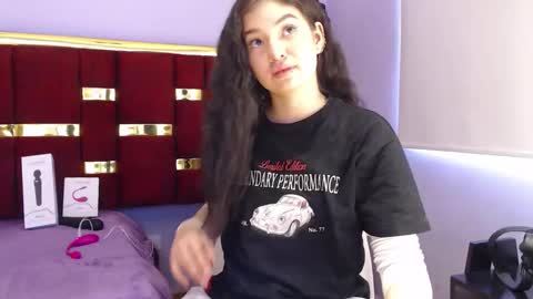 lilimini online show from January 31, 8:18 pm