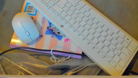 Lili  online show from May 9, 2:57 am