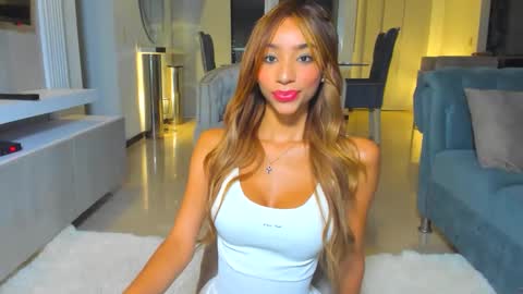 Lili  online show from May 19, 1:56 am