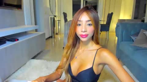 Lili  online show from May 21, 1:03 am
