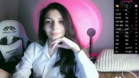 lilirose online show from September 20, 5:00 pm