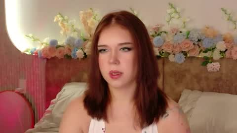 Lilith Bonheur online show from May 10, 11:23 am