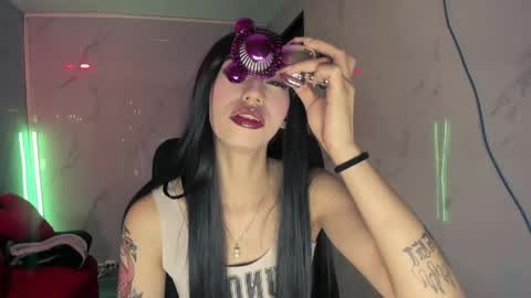 lilith cooper20 online show from May 10, 4:58 am