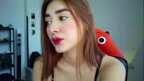 Snapshot of lilith_cruzz chatting on December 2, 12:50 pm Lilith online show from December 2, 12:50 pm