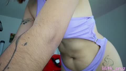 Snapshot of lilith_cruzz chatting on December 16, 8:05 pm Lilith online show from December 16, 8:05 pm