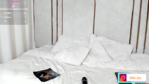 lilith_dry online show from September 27, 6:48 pm