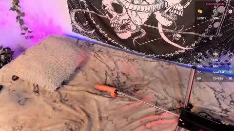              online show from April 29, 4:48 am