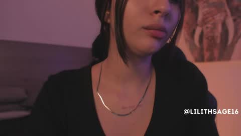 lilith_sage_ online show from May 20, 7:55 pm