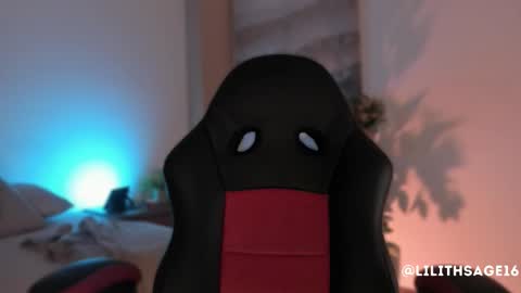 lilith_sage_ online show from October 13, 11:46 am