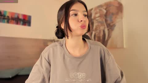 lilith_sage_ online show from February 5, 11:55 am