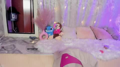Lilith Salvatore online show from May 19, 1:23 am