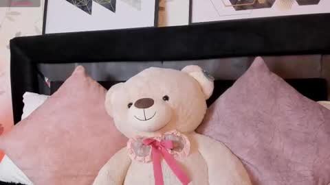 Snapshot of lilith_thompson chatting on October 1, 6:51 am lilith_thompson online show from October 1, 6:51 am