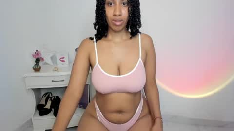 Alejandra  online show from May 25, 6:45 am
