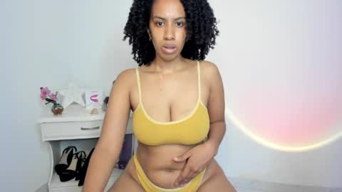 Alejandra  online show from May 3, 6:17 am
