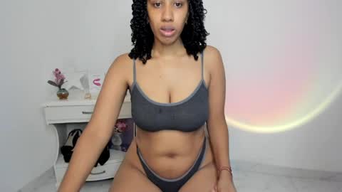 Alejandra  online show from May 13, 5:02 am