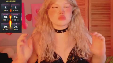 LilithNelson online show from May 6, 12:58 am