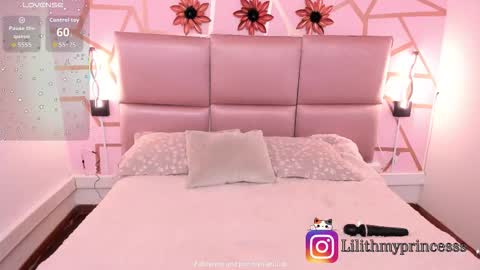 IGlilithmyprincesss online show from September 28, 2:33 pm