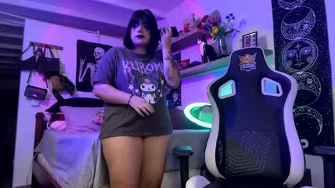 Lilith morningstar  Independent Model Helpme to reach 100 likes online show from October 4, 11:53 pm