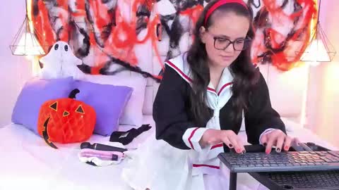 Lilith online show from October 12, 3:53 am