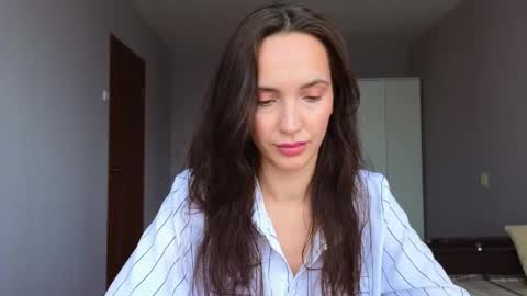 Lillian online show from March 8, 9:46 am