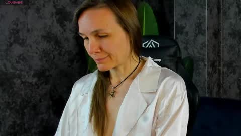 lillian_white1 online show from May 17, 12:54 am