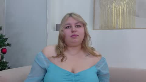 LillianHaig online show from December 16, 6:38 pm