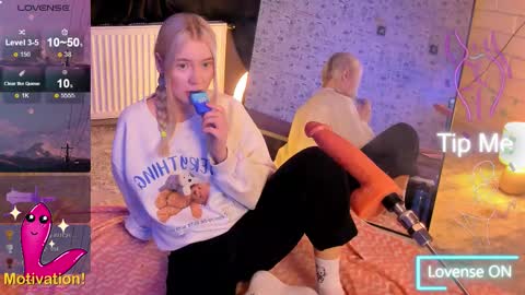 lillie_berry online show from February 21, 6:36 am