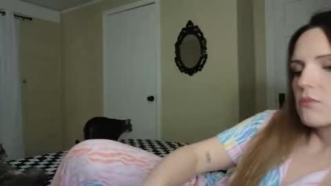 lilly_adams88 online show from May 7, 4:39 am