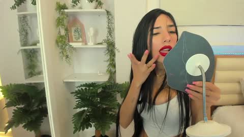 Snapshot of lilly_denson8 chatting on December 7, 3:41 pm Sweety Lilly Love online show from December 7, 3:41 pm