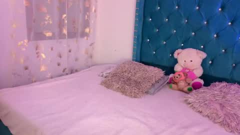 Lilly Peach online show from April 26, 4:10 am