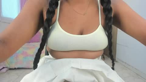 lillyy16 online show from May 20, 11:07 am