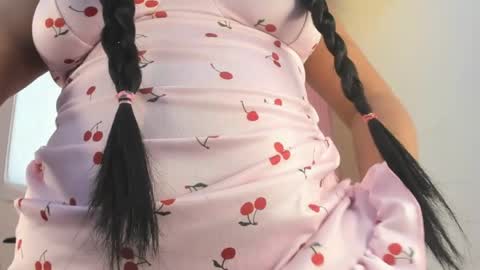 lillyy16 online show from May 25, 11:20 am