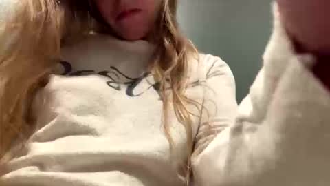 lilmermaidmama online show from November 19, 3:17 am