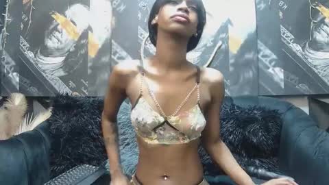 lilmissbaddiexxx online show from May 25, 11:37 pm