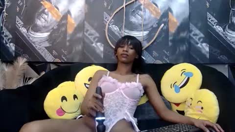 lilmissbaddiexxx online show from March 3, 10:05 pm