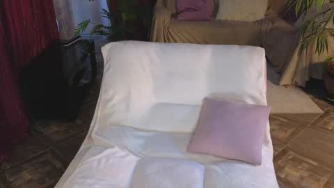 Lilu online show from May 12, 3:08 pm