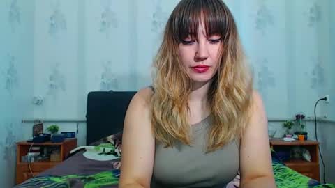 lilu_cute25 online show from March 21, 12:10 pm