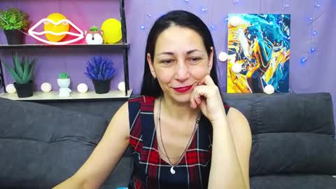 lilugrants online show from January 24, 5:31 am