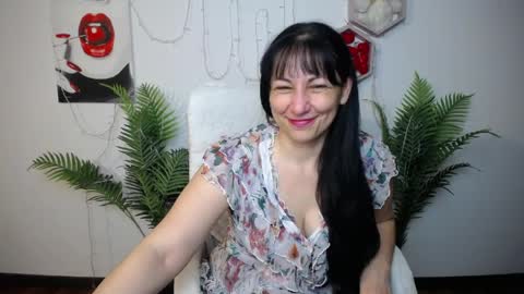 lilugrants online show from March 26, 9:49 pm