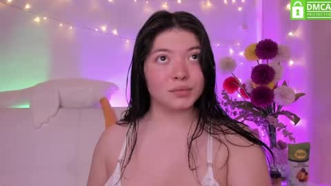 lily_cherry0 online show from April 9, 12:57 am