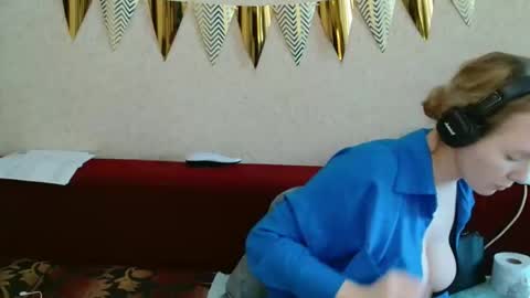 Lily dollyx online show from February 13, 12:18 pm