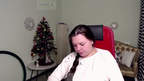 Lily online show from December 26, 4:43 am