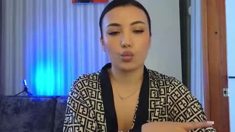 Lily online show from September 23, 6:55 am