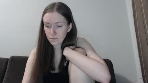lily_love_x online show from May 20, 5:04 am