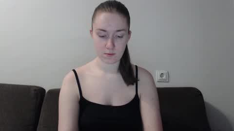 lily_love_x online show from January 21, 4:21 am